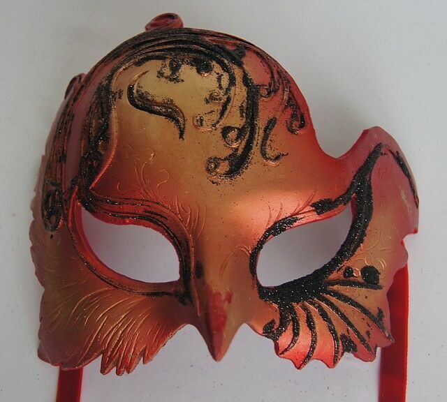 Купить венецианскую маску в Интернет-магазине